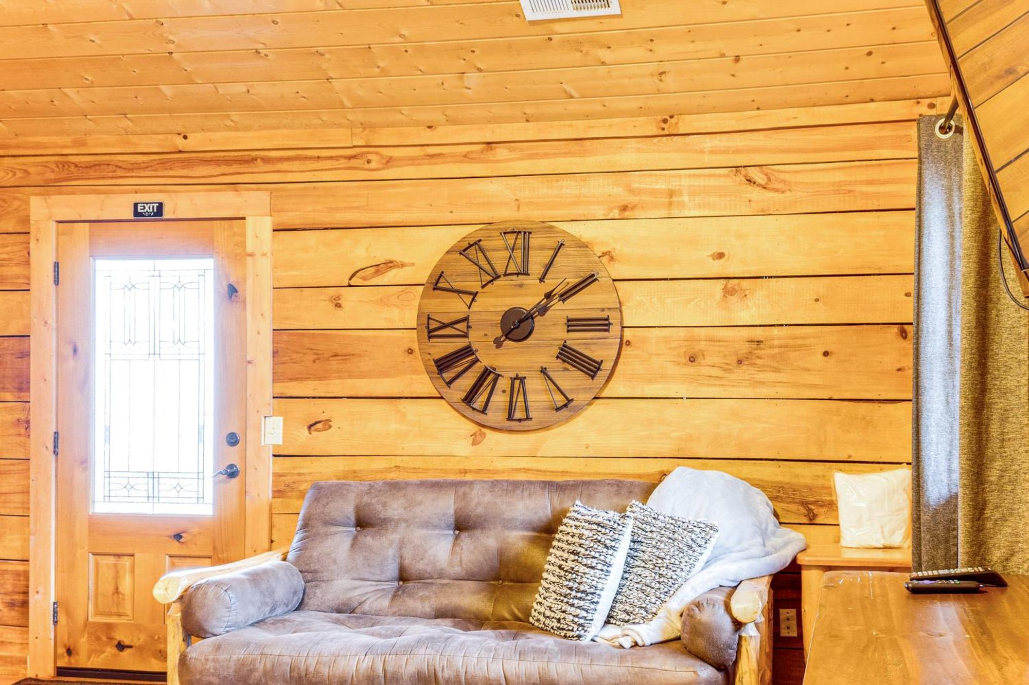 Spacious Gatlinburg Cabin With Hot Tub And Game Room! Exterior foto
