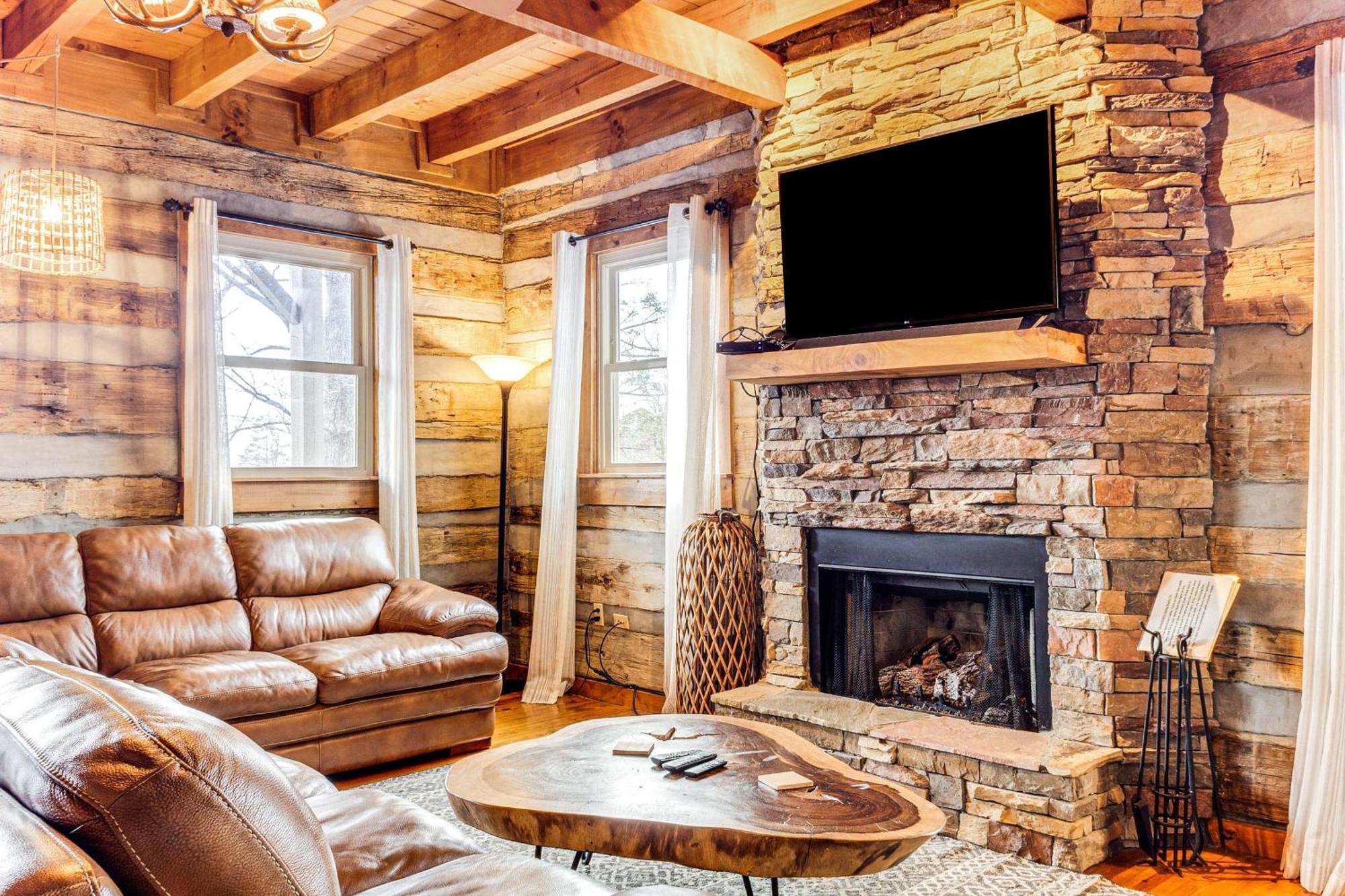 Spacious Gatlinburg Cabin With Hot Tub And Game Room! Exterior foto